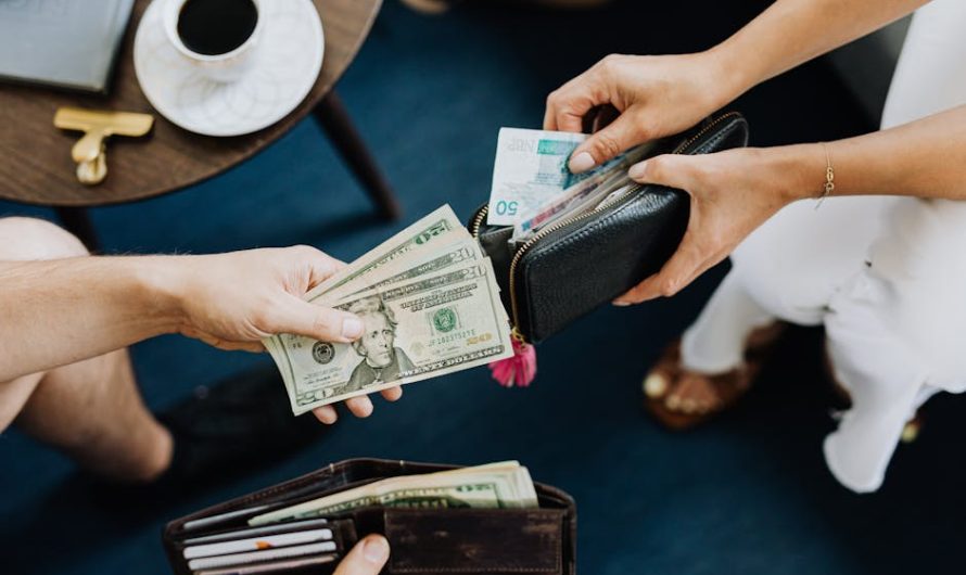 Банковские карты с деньгами: возможности и риски покупки