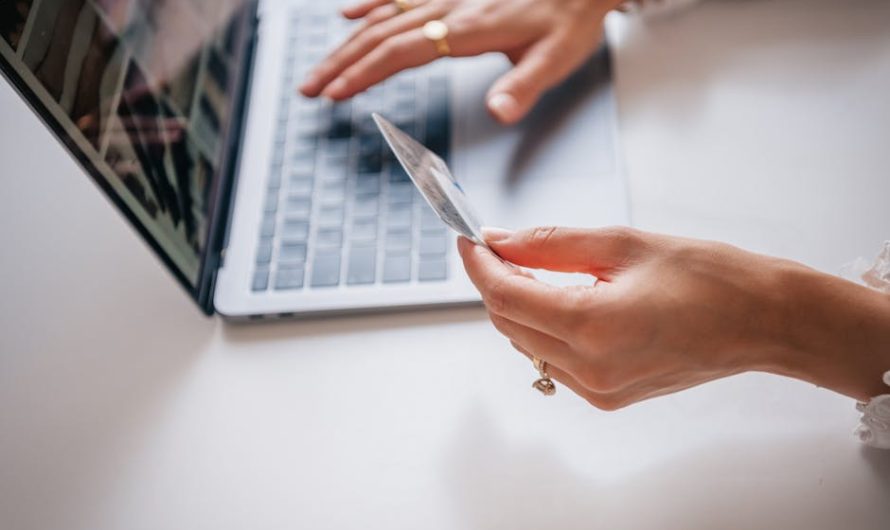 Карты для скрытых операций на PayPal: преимущества и риски