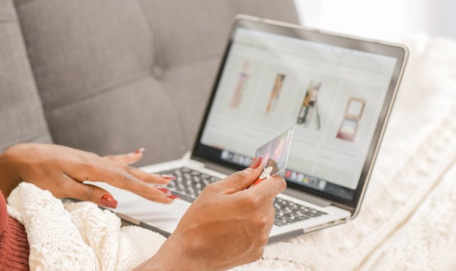 Пластиковая банковская карта как современный инструмент управления финансами