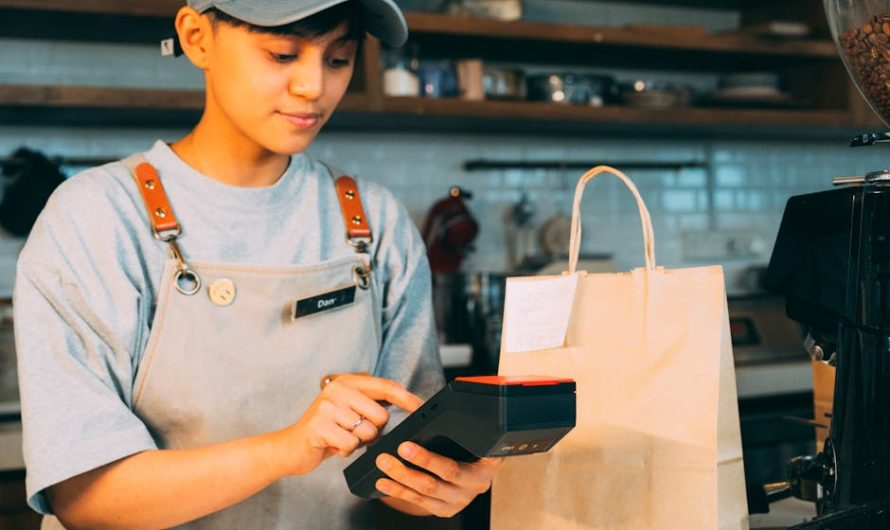 Банковские электронные карты: как купить и использовать максимально эффективно