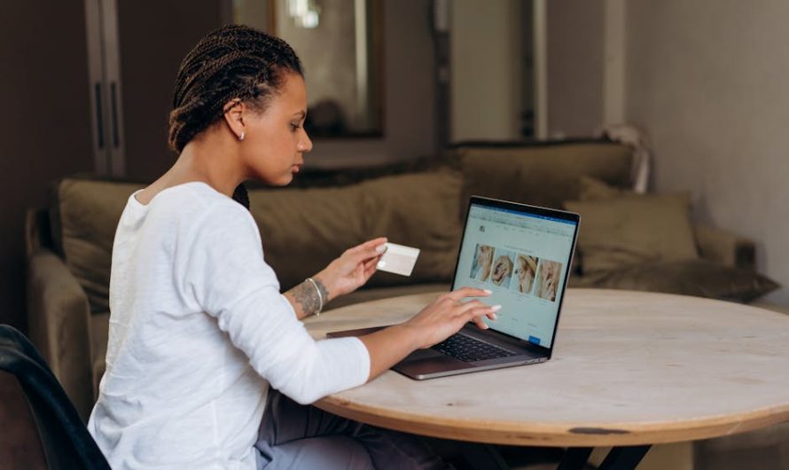 Футляры для банковских карт: защита и удобство в повседневной жизни