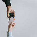 Покупка банковских карт с балансом: риски и безопасность image_70.jpg