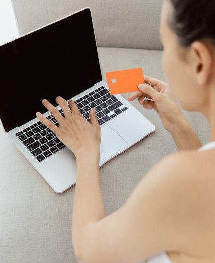 Риски приобретения банковской карты на подставные документы