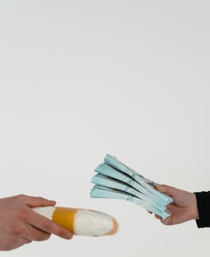 Карта без указания имени: преимущества и недостатки анонимных карт