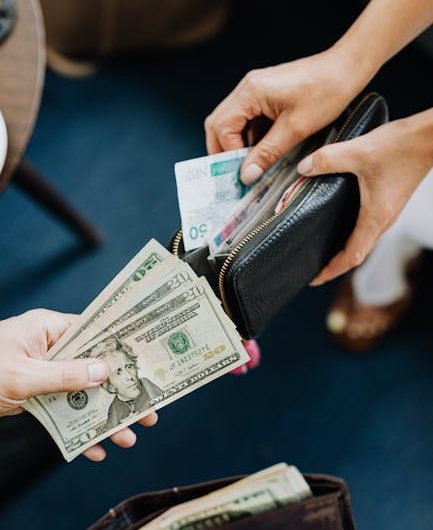 Заказ карты на фейковые документы и его последствия