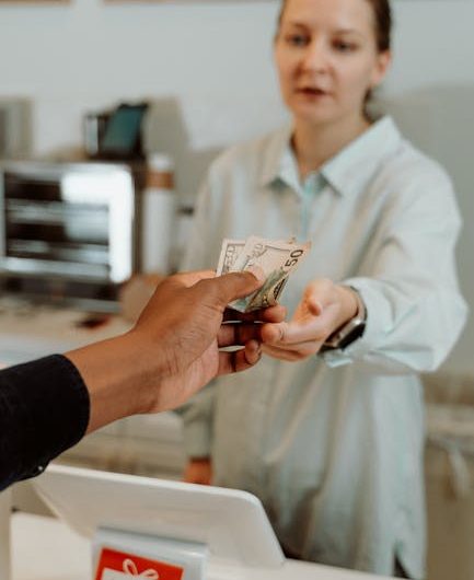 Покупка карты для скрытых операций на PayPal и связанные с этим риски