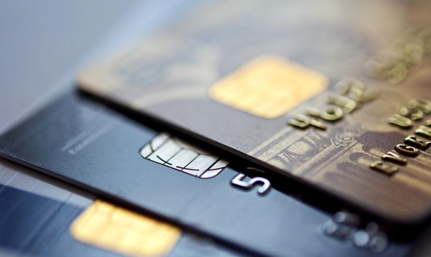 Банковские карты в Новосибирске: как выбрать и приобрести