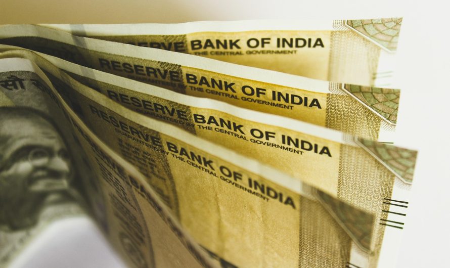 Банковские карты в Новосибирске: где купить и как выбрать