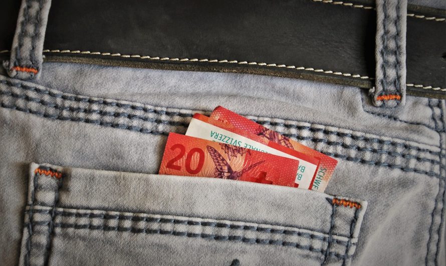 Банковские карты в Санкт-Петербурге где купить и как выбрать